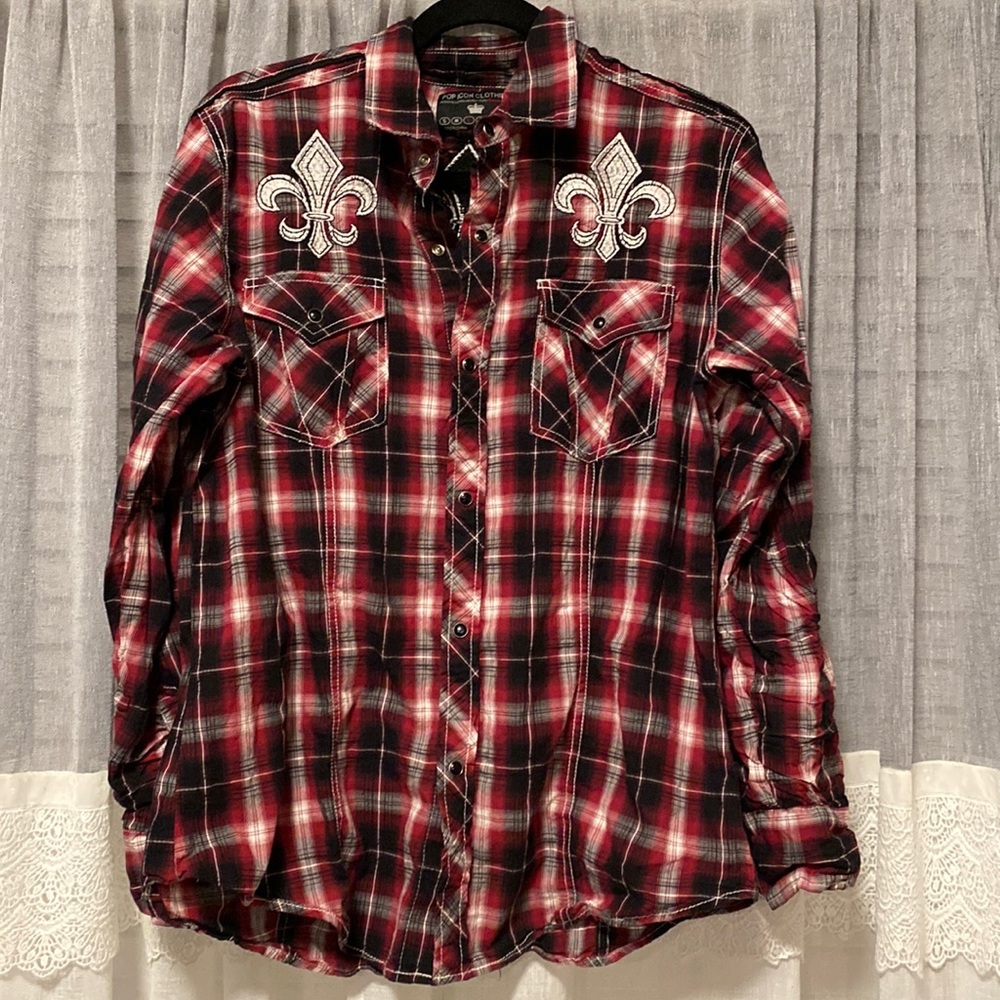 Lg. Red & Black Plaid Snap shirt. Buckle brand.
